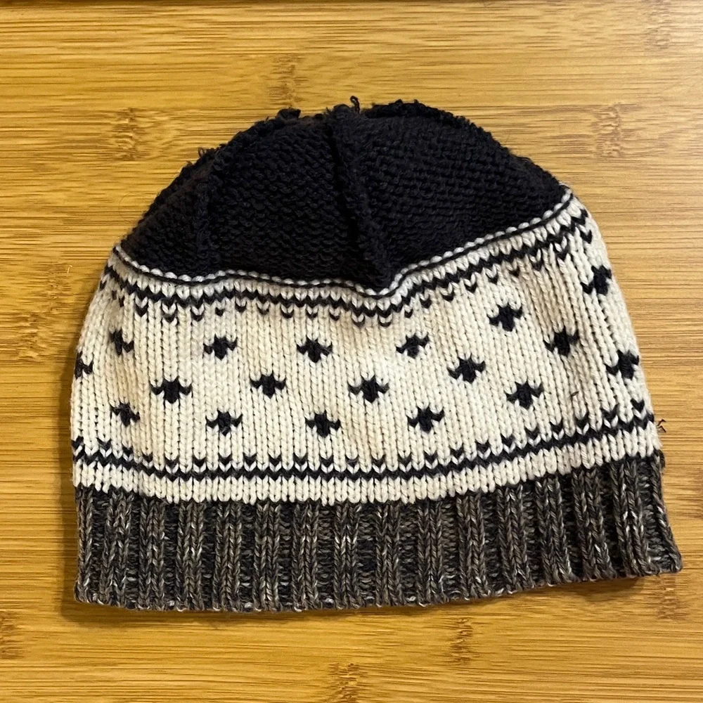 OshKosh B'gosh Kids Gray and Blue Knit Beanie